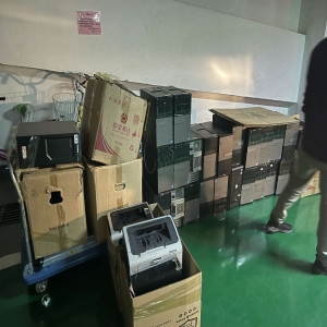 深圳暖心回收！小哥搬完舊物，還留下一張暖心服務(wù)卡